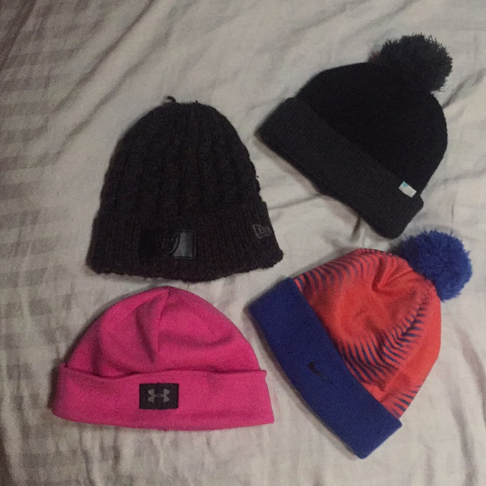 Lot of beanies Under-armor Nike new era